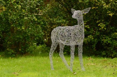 Wire Deer Garden Sculptures Di Spalding Scenic Artist Chicken