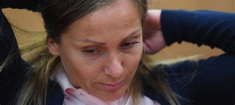 Kriminelle Rapperin Schwesta Ewa Muss Zweieinhalb Jahre In Haft