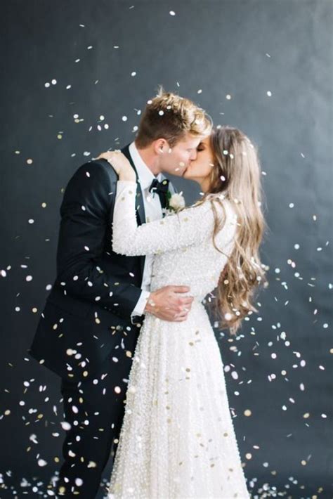 Pinterest Topazz Wedding Kiss Wedding Goals Fairytale Wedding