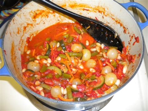 Add onions and garlic and cook until onion is tender. Favorite Recipes: Paula Deen's Hearty Vegetable Soup