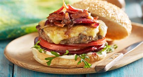 Hunter beef burger by shireen anwer delicious recipe of hunter beef burger, cooked by shireen anwar on masala tv views: Beef burger with bacon and onion chutney Recipe | Better Homes and Gardens
