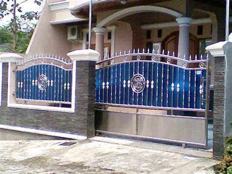 Pagar rumah minimalis dari batu alam memang memiliki tempat tersendiri di hati banyak orang. Kombinasi Warna Cat Pagar Besi | Kumpulan Desain Rumah