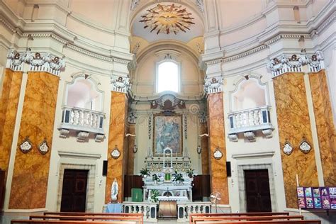 Tarquinia Italy Interiores Da Igreja Cat Lica Chiesa Del Suffragio S Culo Xviii Foto Editorial