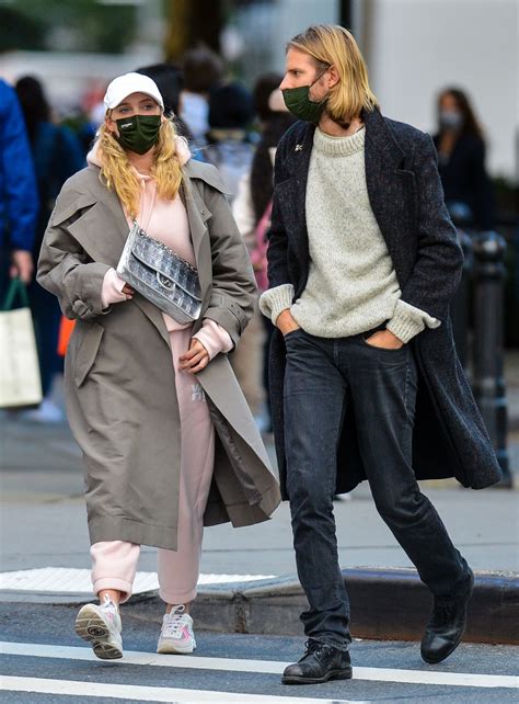 Pregnant ELSA HOSK And Tom Daly Out In New York 10 02 2020 HawtCelebs