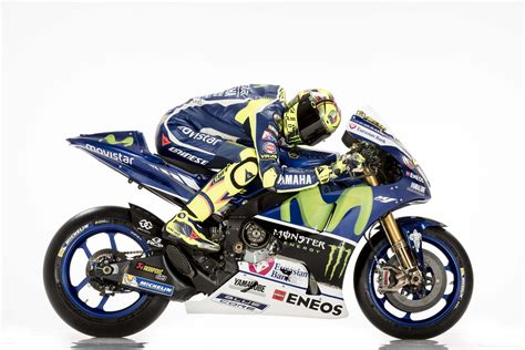 Videovalentino Rossi Meets The Yamaha Motobot Bikesrepublic