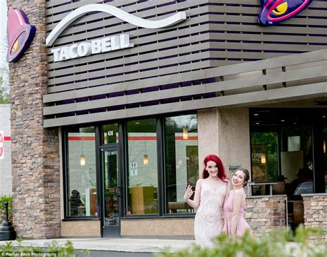 lesbian couple take prom pictures at taco bell before the dance daily mail online