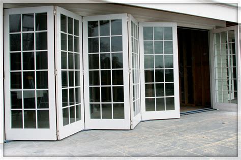 22 Accordian Doors Ease And Beauty Interior And Exterior Ideas