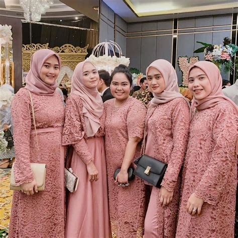 Dress Gaun Bridesmaids Hijab On Instagram Inspired From Dinidjoemiko