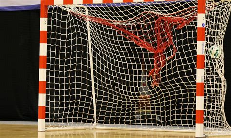 W związku z przekształceniem się klubu nbit gliwice w piast gliwice nastąpiła zmiana adresu oficjalnej strony internetowej. Piast - Futsal Leszno, oglądaj w TVcom.pl - Piast Gliwice