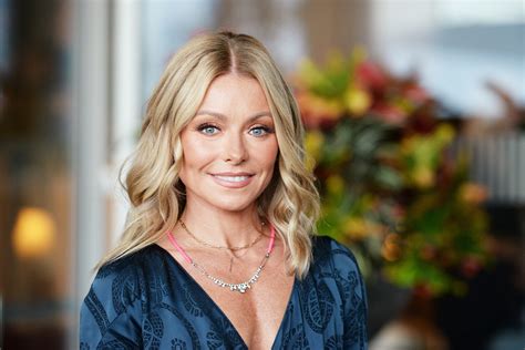Kelly Ripa Reportedly Conspiring Since A Year To Replace Ryan Seacrest