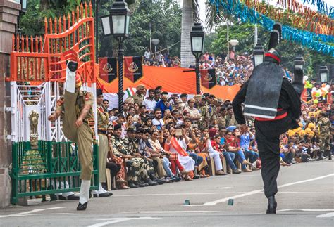 13 Photos Of The Dramatic Wagah Border Flag Ceremony