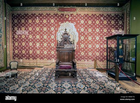 Medieval Throne Room Hi Res Stock Photography And Images Alamy