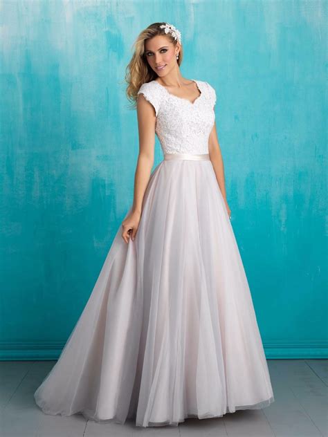 Now, all women dress, tops, outerwears, shoes and men clothing for cheap sale! Simple Lace Tulle Boho Modest Wedding Dresses 2019 Cap ...