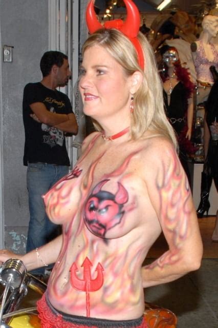 Women Nude In Public Tumblr Thenextfrench My Xxx Hot Girl