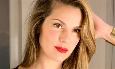 Lo studio che non era uno studio. Thais Wiggers ex fidanzata Teo Mammucari: chi è? Il vero amore