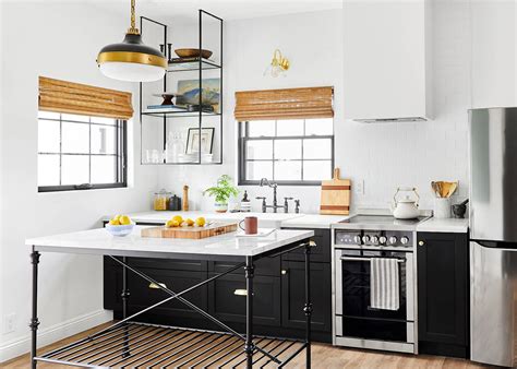 Upgrading the design of your kitchen lighting can make your kitchen have a brand new face without costing you a fortune. 30 Small Kitchen Lighting Ideas that Blend Form with ...