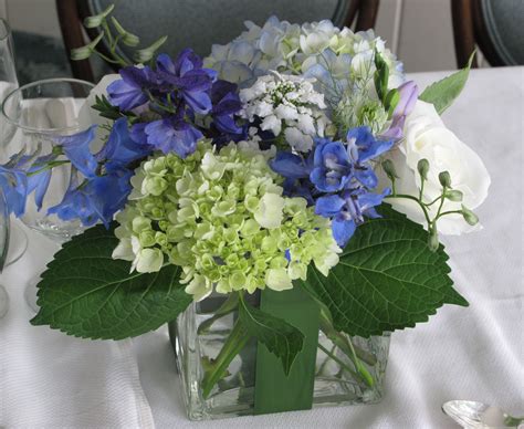 Faux wedding bouquets in navy blue flowers and eucalyptus greenery. More flowers with colors of wedding.. | Wedding flower ...