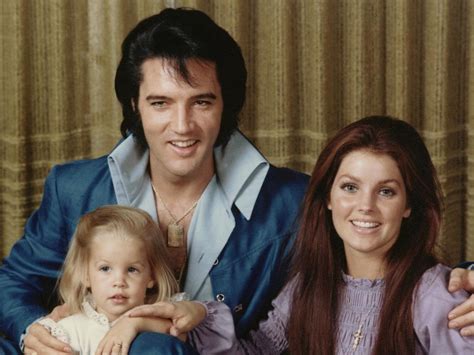 Lisa Marie Presley Chilling Call Revealed As Workers At Graceland Prepare Stars Burial