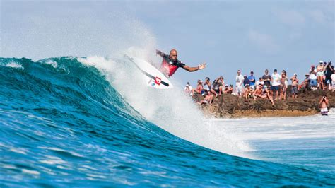 Quiksilver Pro Gold Coast Round Board Action