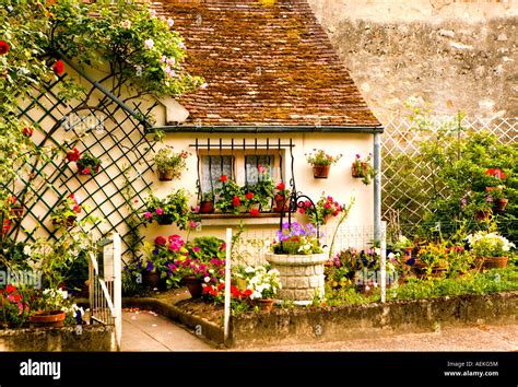 Fairytale Cottage High Resolution Stock Photography And Images Alamy