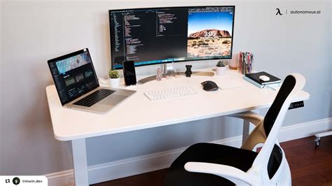 Best Home Office Desk For Multiple Monitors