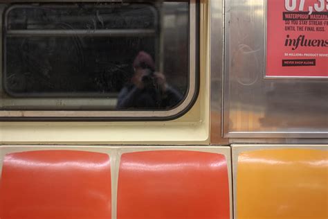 Hd Wallpaper Subway New York Tube Tourist Nyc Reflection