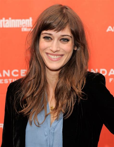 Lizzy Caplan Short Hair More Pics Of Lizzy Caplan Short Wavy Cut 19 Of 19 Short Hairstyles