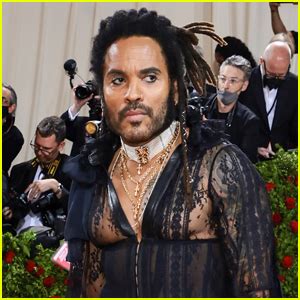 Lenny Kravitz Goes Nude In Pic Capturing His New Birth See It Here
