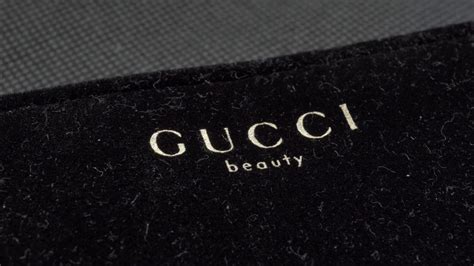 White Gucci Beauty Word In Black Background Hd Gucci Wallpapers Hd Wallpapers Id 49029