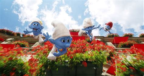 ‘the Smurfs 2 Deep Blue Overseas Sequel Is Neck And Neck With