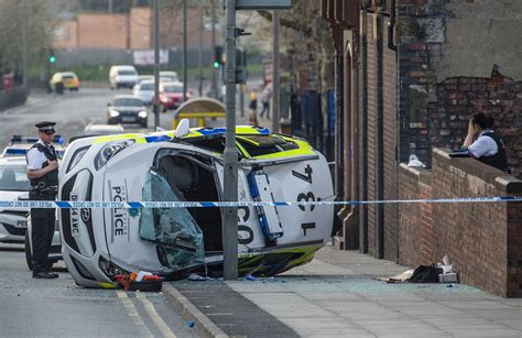 Police Car Crash In Park Road Liverpool Echo