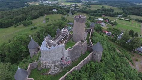 Rz Serie Von Burg Zu Burg Mit Der Drohne über Der Nürburg Youtube