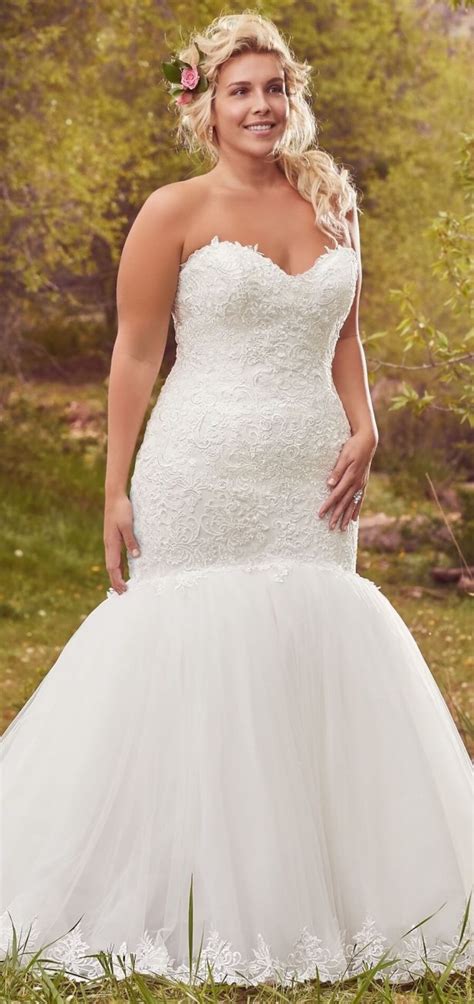 Flattering Plus Size Wedding Gowns For The Stylish And Romantic Bride