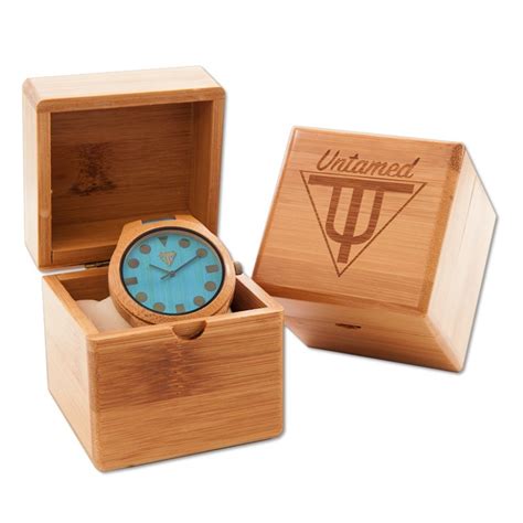 Sabemos que el día del padre es una fecha muy importante tanto para los hijos como para las. Relojes de madera: regalo original para el Día del Padre ...
