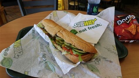 A subway tuna contains fish, gluten, soy and wheat. The real reason Subway got rid of the $5 footlong