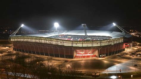 With the help of ender ozkan from rwdi and maarten swinkels from sgs intron we were able to reconstruct the collapse and determine the technical causes. AZ Stadion, Alkmaar — Zwarts & Jansma Architects