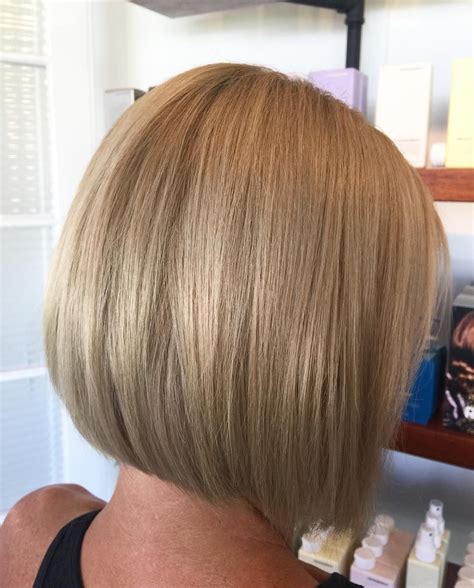 Smooth And Shiny Blonde Bob Blonde Hair Is Difficult To Create A Shine But Our Kevin Murphy