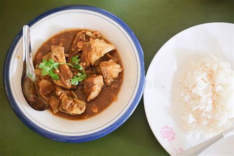 Kaeng hang le è originario del myanmar. Hung-lae curry stock image. Image of food, hung, northern ...