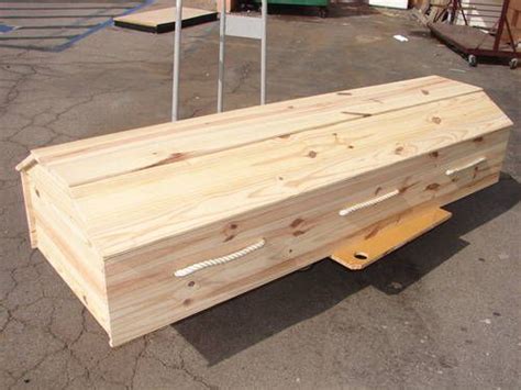 Pine Box Coffin Funeral Caskets Casket Coffin Display