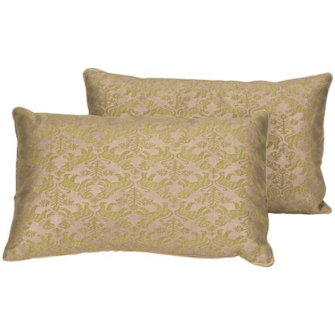 Pair of Vintage Fortuny Pillows | Fortuny pillows, Pillows, Vintage pillows