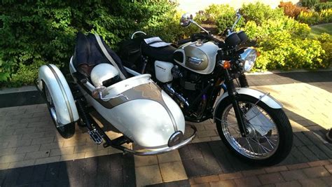2014 Triumph Bonneville T 1oo With 2001 Cozy Sidecar Sidecar