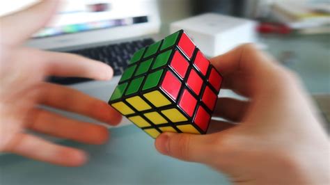 Comment Résoudre Un Rubiks Cube Technique Simple A à Z Youtube