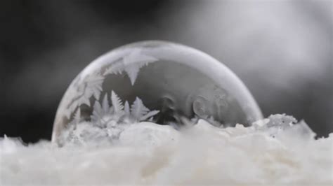 Frozen Soap Bubbles In The Extreme Cold Of Calgary Youtube