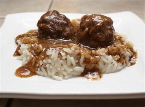 Combine ground beef, garlic powder, egg and breadcrumbs in a large mixing bowl. Man Up Meatball Stew Recipe | Just A Pinch Recipes