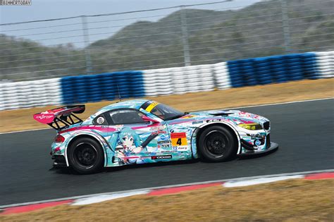 Bmw Z4 Gt3 M3 Dtm Track Test Motor Trend