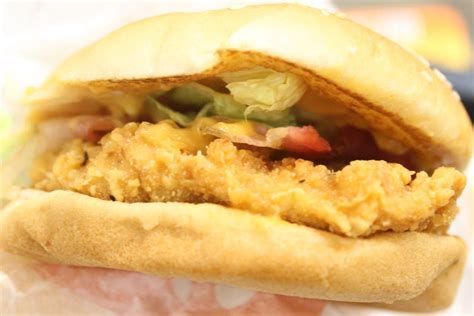 Bacon Flavored Chicken Is Good I Tried Burger King Crispy Chicken Burger []