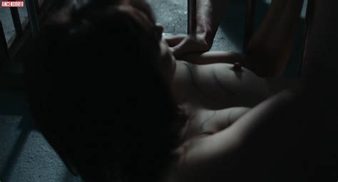 Lily Rose Depp Desnuda En Wolf Iii