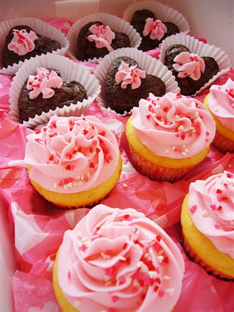 Decorate the room for the party; Valentines Cupcake Decorating Ideas | Guide to family holidays
