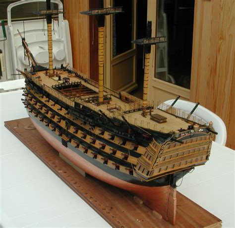 Ship model plans , history and photo galleries. Hms Victory 1765 by Graviou Francis (1/64e) | Hms victory ...