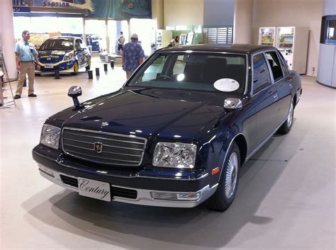 Toyota Century Review - Andrew's Japanese Cars